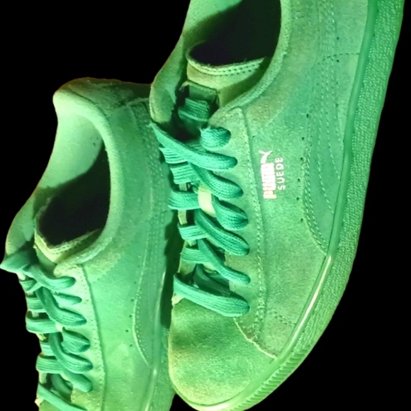 Puma Shoes - Unisex Puma suede retro Style sneakers size 5M/7W
